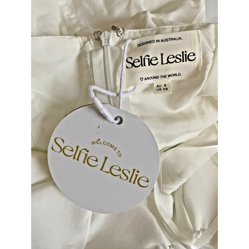 Selfie Leslie Aphrodite Molded Bust Angel Sleeve Wrap Dress White Womens XS NWT! - Picture 5 of 8